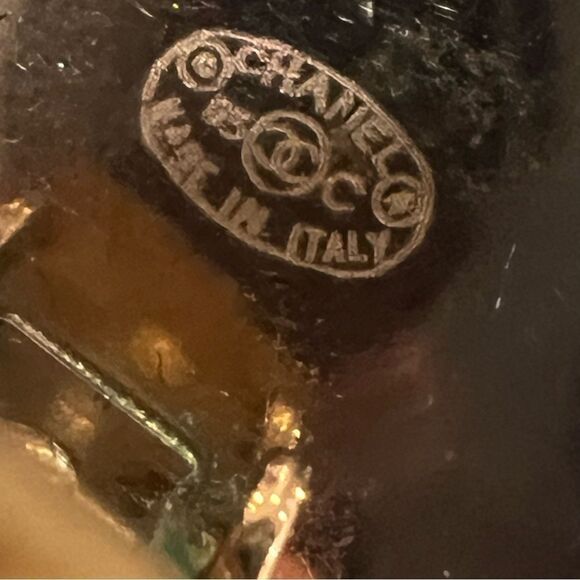 Chanel Camellia Clip Earrings Black Golden - Picture 3 of 4